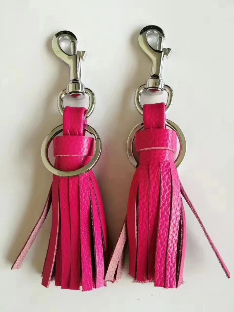 Fahion high quality custom your design leather keychain